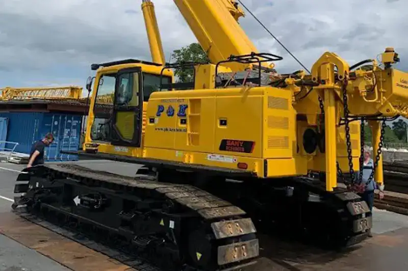 60 tons rupskraan. Een rupskraan huren bij P&K.