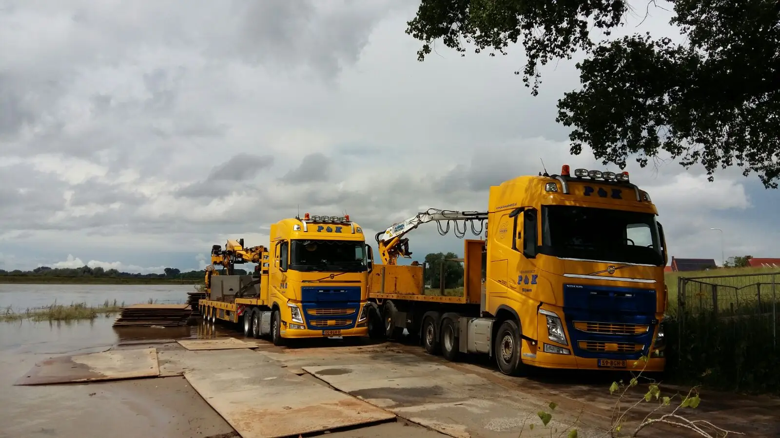 Rijplaten opstapelen op locatie