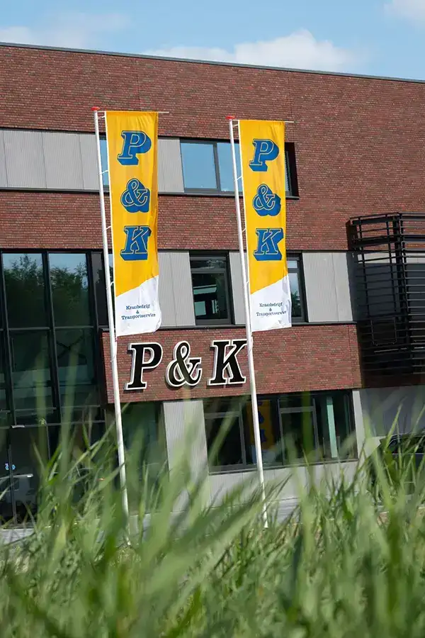 Vestiging van P&K, kraanbedrijf en transportservice in Rijssen